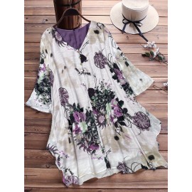 Plus Size - Plus Size, Women'S Plus Size V-Neck Floral Print Blouse - Casual Loose Fit, Asymmetrical Hem, Lightweight Non-Stretch Fabric, Spring Fashion Top with Butterfly & Floral Design, Ladies Blouses, Vneck Blouse, Printed Blouse, Gentle Loungewear, Soft Texture, Worn with Office Lounge, Ideal Women Gift, Top Tees, Work Wardrobe, Made from Solid Machine Washable High Soft Fabric Casually Sweptforward Design